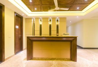 Collection O 77736 Hotel Starlight allows 18 year olds to book a room