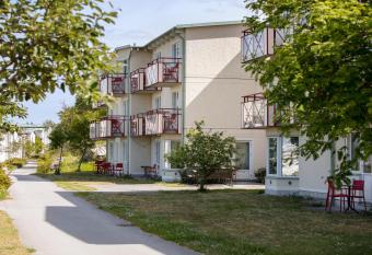 Ravinstigen - Visby L  genhetshotell has Balcony rooms