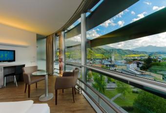Parkhotel Hall in Tirol has Balcony rooms