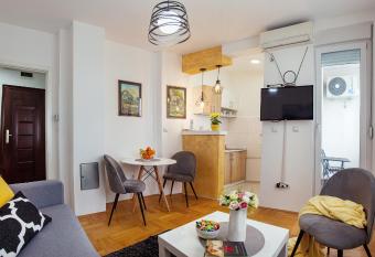 Apartman Mia has Balcony rooms