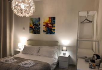 Camere AME  allows 18 year olds to book a room