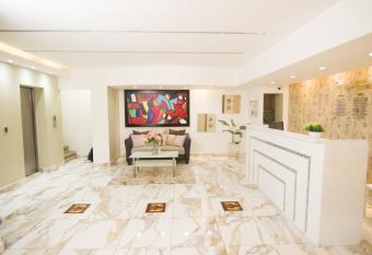 Hotel Gold Premium allows 18 year olds to book a room