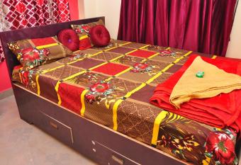 Lohit Homestay Hampi has Balcony rooms