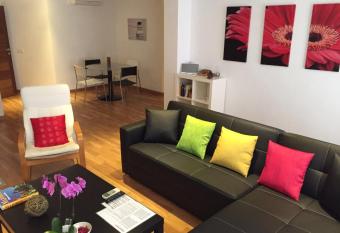 Residencial Suites Valldemossa - Turismo de Interior has rooms with a private hot tub