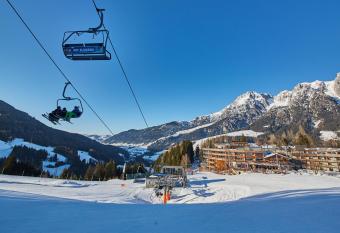 Holzhotel Forsthofalm has Balcony rooms