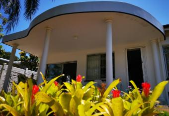 Chez Paddy has Balcony rooms