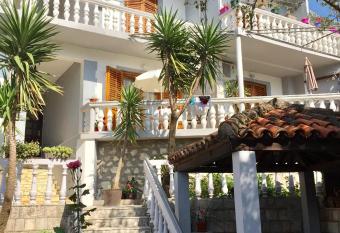 Apartments Lara has Balcony rooms