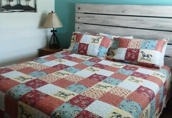 Horseshoe Riverside Lodge has Balcony rooms