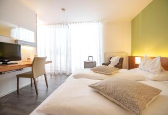 HEINhotel vienna airport has Balcony rooms