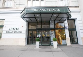 Hotel Johann Strauss has Balcony rooms