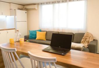 Primrose Boutique Apartment allows 18 year olds to book a room