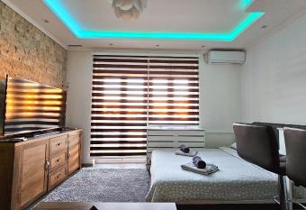 Studio Trg has Balcony rooms