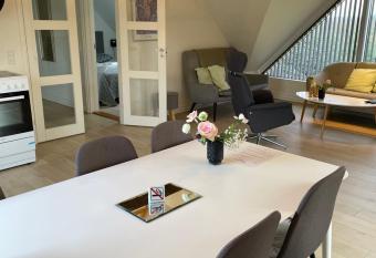 S  kig allows 18 year olds to book a room