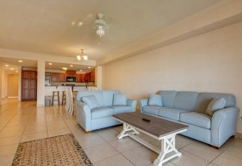 Americana Condos 10th street has Balcony rooms