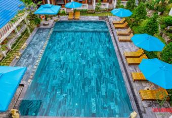 The Landing Resort has Balcony rooms