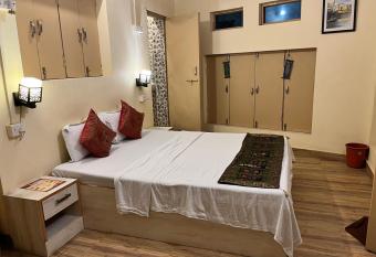 Yogi Soul has Balcony rooms