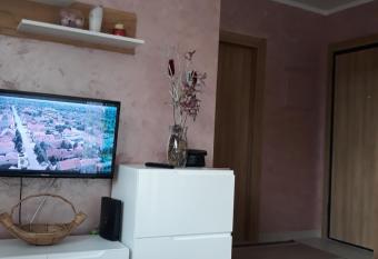 Sta  enka apartment allows 18 year olds to book a room