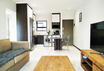 Modern, secure and amazing apartment in Fourways allows 18 year olds to book a room