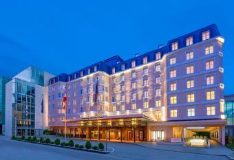 Sheraton Grand Salzburg has Balcony rooms