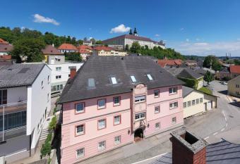 Hotel Schlair allows 18 year olds to book a room