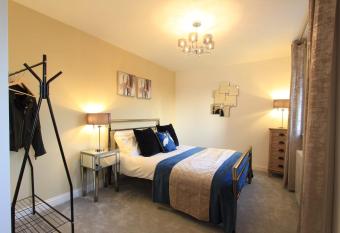 Cabot Mews Apartment 7 allows 18 year olds to book a room