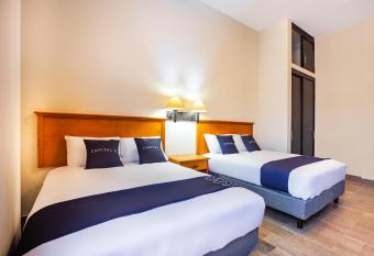 Hotel Boutique de Firma allows 18 year olds to book a room