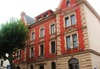 Hotel Alexandra has Balcony rooms