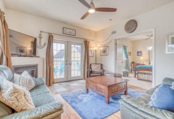 The Blue Crab has Balcony rooms