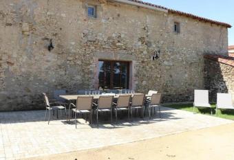 G  te Les Herbiers, 6 pi  ces, 10 personnes - FR-1-426-428 has Balcony rooms