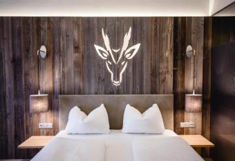 Hotel Gerl allows 18 year olds to book a room