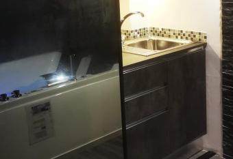 Suite pour les Amoureux_Val d Europe Disney allows 18 year olds to book a room