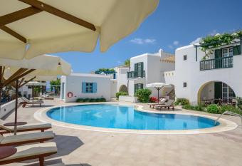 Hotel Fanis has Balcony rooms