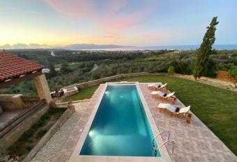 ARIALKiS -                  allows 18 year olds to book a room