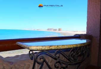 Marina Pinacate B-406 allows 18 year olds to book a room