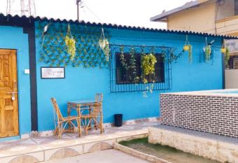 Ivy Little Door Cottage, Compact 3 BHK with Pool, Lonavala allows 18 year olds to book a room