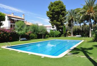 Apartamentos Sunway Talaia allows 18 year olds to book a room