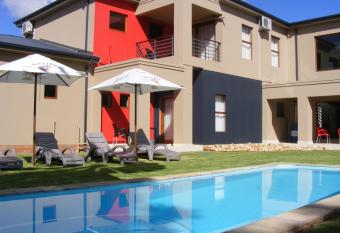 Karoo Sun Boutique Guest House - Bed & Breakfast has Balcony rooms