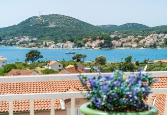 Apartments Villa Cerjak has Balcony rooms