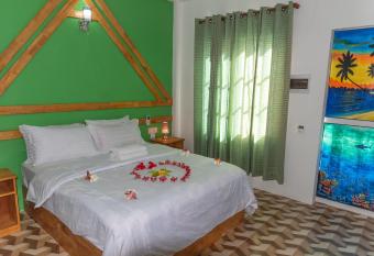 Chao Guest House has Balcony rooms