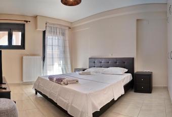 Aroma Rent House 2 has Balcony rooms