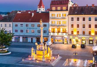 Hotel Zentral allows 18 year olds to book a room