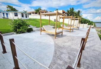 Hotel Vista Laguna Bacalar has Balcony rooms