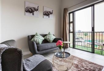 Alimama Spaces: The Governor   s Tranquil Villa has Balcony rooms