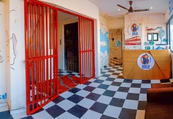 Solo Backpacker allows 18 year olds to book a room