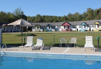 Mount Jefferson View allows 18 year olds to book a room