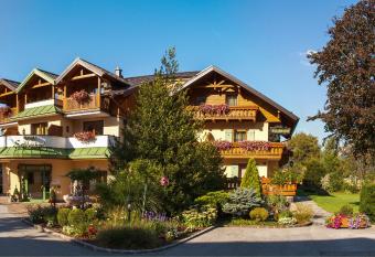 Garten - Hotel Sallerhof has Balcony rooms