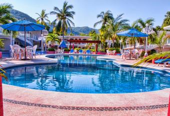 Hotel Costa Azul allows 18 year olds to book a room
