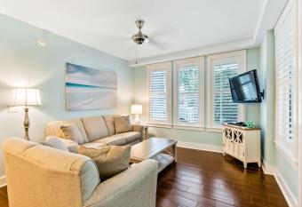 Sandestin Baytowne Wharf 449 Market St Inn has Balcony rooms