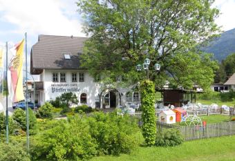 Landgasthof Pfefferm  hle has Balcony rooms