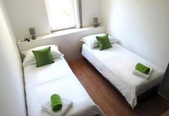 Apartmani Alta has Balcony rooms